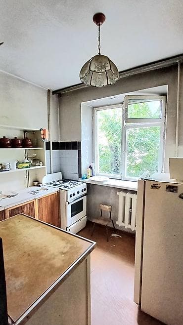 киевска: 2 комнаты, 44 м², ул. Киевская / Уметалиева Индивидуалка, 3 этаж, Старый ремонт — 1