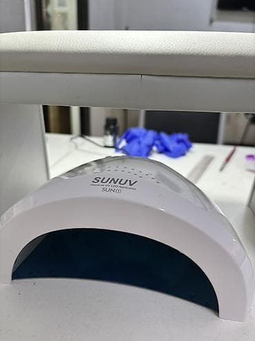 Сулуулук салондору үчүн жабдуулар: Предлагается набор оборудования для маникюра и педикюра, включающий — 4