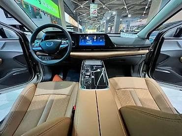 автомашины на продажу: Geely : 2023 г., Автомат, Электромобиль, Седан — 5