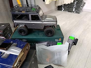 модель машины: Радиоуправляемая модель внедорожника Land Rover Defender 90 (New — 1