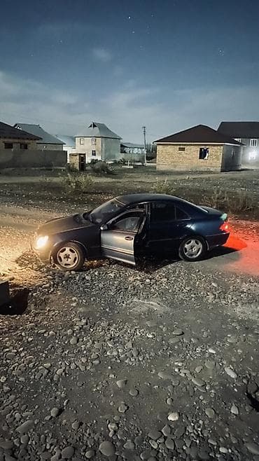 kia ceet: Mercedes-Benz C-Class: 2002 г., 2.4 л, Ручные, Бензин, Седан — 4