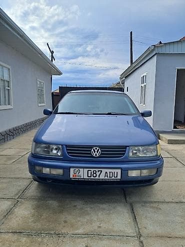 Унаа сатуу: Volkswagen Passat: 1994 г., 1.8 л, Кол менен иштөөчү, Бензин, Седан — 4