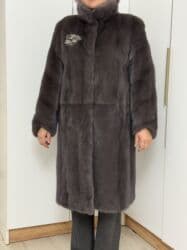 теплый и удобный: ‼️ Шуба из норки, цвет графит (холодный серо‑дымчатый оттенок). Прямой — 8