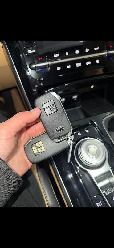 step 2: Kia Carnival: 2021 г., 2.2 л, Дизель, Минивэн — 5