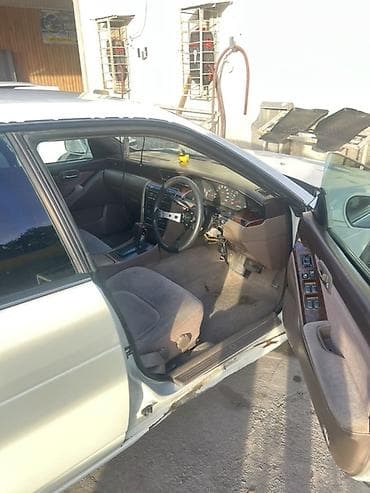 Datsun: Nissan Laurel: 2000 г., 2.5 л, Автомат, Бензин, Седан — 3