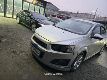 Chevrolet Aveo: 2012 г., 1.6 л, Механика, Бензин, Седан