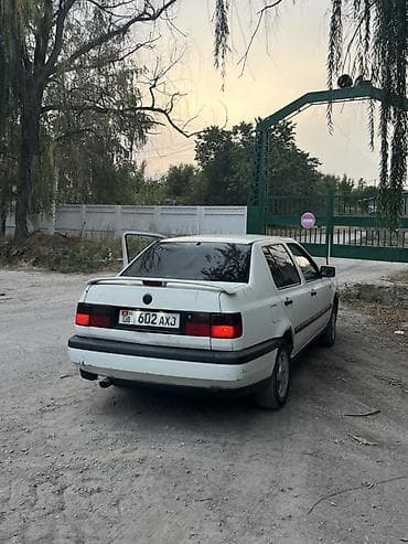 sprinter 315: Volkswagen Vento: 1993 г., 1.8 л, Механика, Бензин, Седан — 10