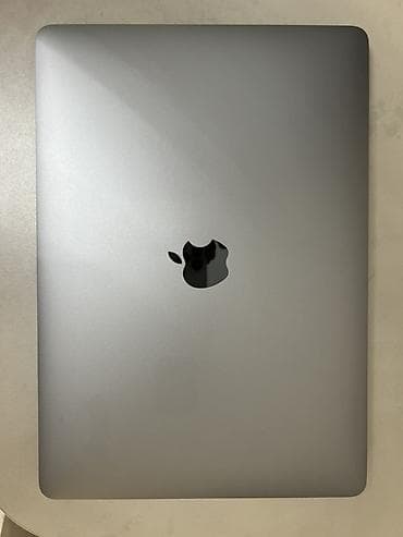 macbook pro 15 2016: Ноутбук Apple MacBook в серебристом цвете. Устройство имеет — 1