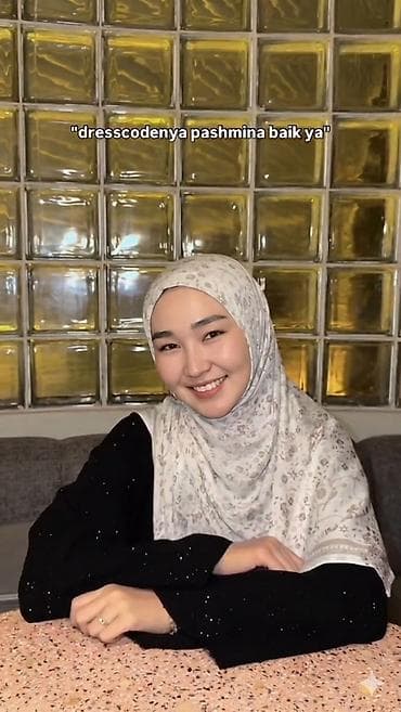 бордовый: Платки-пашмины и хиджабы для ежедневных образов и особых случаев. - — 2