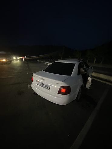 audi s 4: Audi A4: 1996 г., 1.6 л, Механика, Бензин, Седан — 4