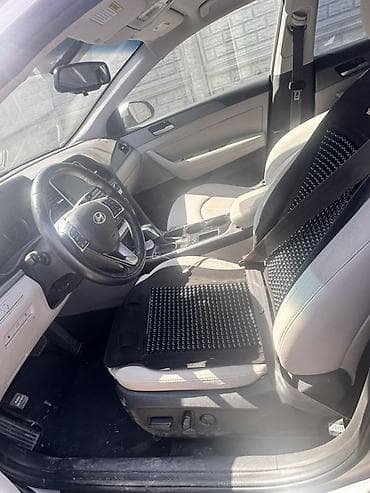 Hyundai Sonata: 2019 г., Автомат, Бензин, Седан — 3