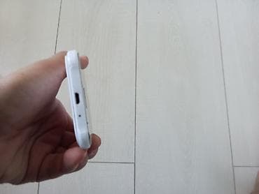 nokia e50: Samsung J150, Б/у, 4 ГБ, цвет - Белый — 4