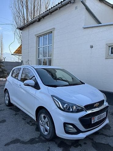 пресс падборшик симпа: Chevrolet Spark: 2021 г., 1 л, Вариатор, Бензин, Хэтчбэк — 1