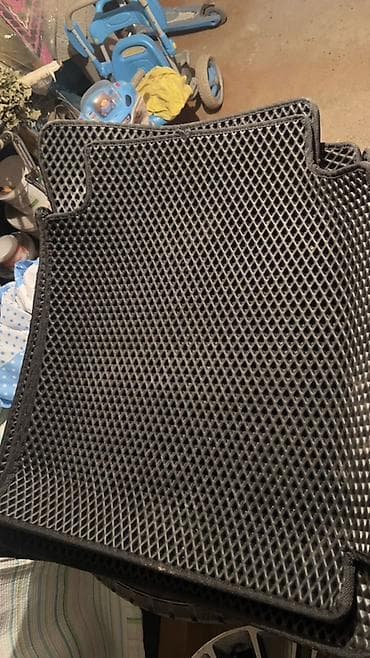 магнитный винил: 3D Полики Для салона Hyundai, цвет - Черный, Б/у — 2