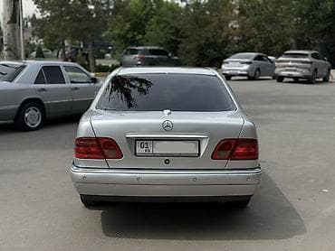 форестер 2008: Mercedes-Benz E-Class: 1998 г., 3.2 л, Автомат, Бензин, Седан — 8