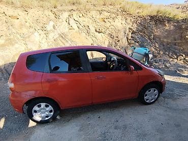 Honda Fit: 2002 г., 1.3 л, Автомат, Бензин, Хэтчбэк at lalafo.kg Honda Fit: 2002 г., 1.3 л, Автомат, Бензин, Хэтчбэк