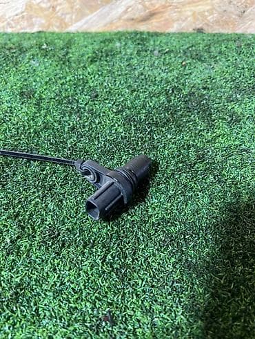 Датчик распредвала TOYOTA crown S180 3GR-FSE 2005 (б/у) at lalafo.kg Датчик распредвала TOYOTA crown S180 3GR-FSE 2005 (б/у)