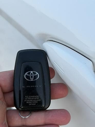 j 5: Toyota Camry: 2020 г., 2.5 л, Автомат, Бензин, Седан — 6