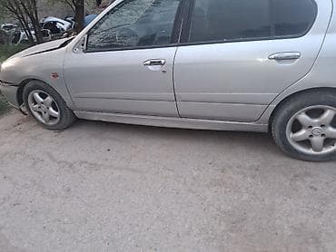 испания испании: Дверь Комплект Nissan, Б/у, Оригинал — 4