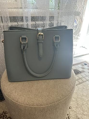 Женская сумка-тоут среднего размера в серо-голубом цвете. - Материал