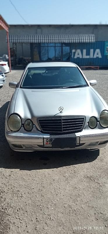 х5 4 8: Mercedes-Benz E-Class: 2001 г., Седан — 4