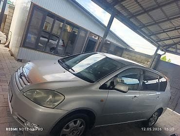 фори: Toyota Ipsum: 2002 г., 2.4 л, Автомат, Газ, Минивэн — 1