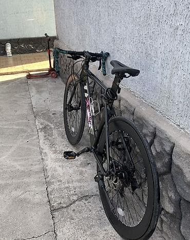 Шоссейные велосипеды: Шоссейный велосипед, Trek, Рама M (156 - 178 см), Б/у — 2