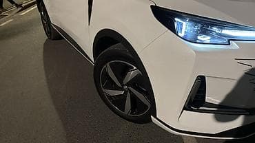 byd e2 2023: Changan CS55 Plus: 2025 г., 1.5 л, Робот, Бензин, Кроссовер — 2