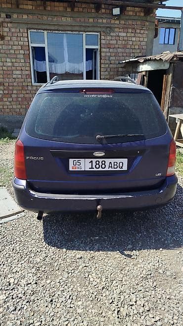 авто крепеж: Ford Focus: 2003 г., 1.6 л, Универсал — 5