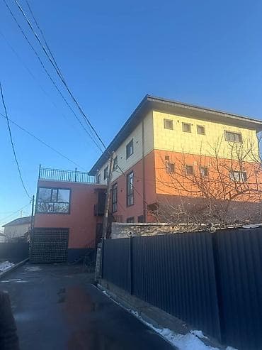 Швейный цехке швеялар жана технолог керек. Рубашка жана блузка