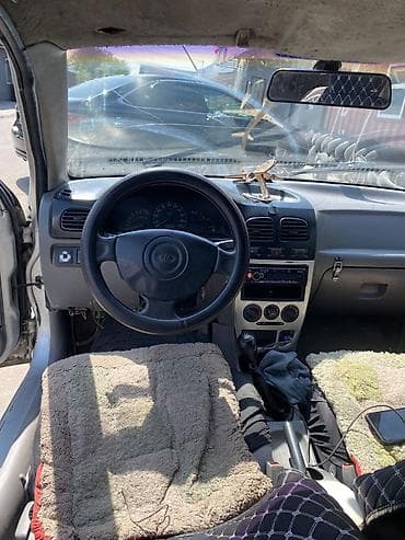 tayota progres: Седан компакт-класса, серебристый цвет, 4 двери, 5 мест. Легкосплавные — 7