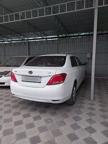 prius plus: BYD E5: 2017 г., Автомат, Электромобиль, Седан — 2