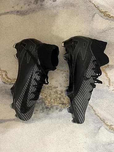 Футбольные бутсы AIR ZOOM совсем новые еще не разу не использовал 37