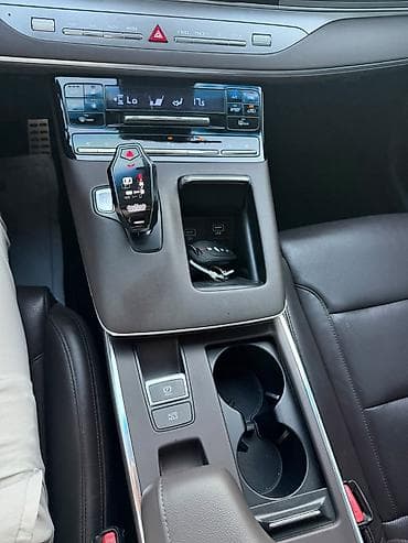 Транспорт: Hyundai Grandeur: 2020 г., 2.4 л, Типтроник, Гибрид, Седан — 9