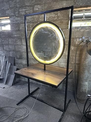 сту: Визажный/барбер-стол с круглым зеркалом и подсветкой - Конструкция — 1