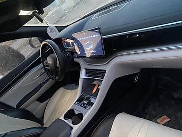 свет: BYD Song Plus: 2024 г., Электромобиль, Кроссовер — 2