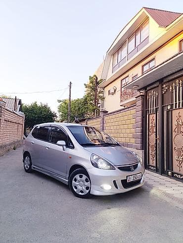 Унаа сатуу: Honda Jazz: 2003 г., 1.3 л, Автомат, Бензин, Хетчбек — 1