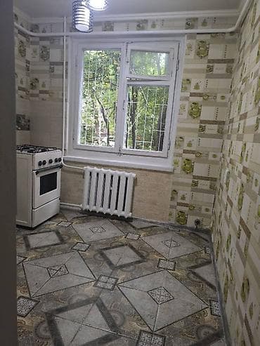 72: 2 комнаты, 43 м², 10 мкр 104 серия, 1 этаж — 7