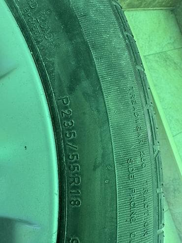 Унаа: Шины летние P235/55 R18, индекс нагрузки/скорости 99V. Производство — 2