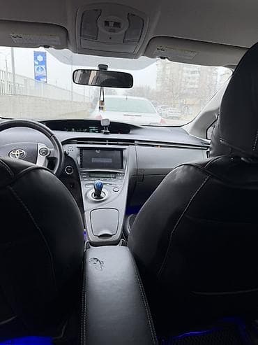 Toyota: Toyota Prius: 2010 г., 1.8 л, Автомат, Гибрид, Хэтчбэк — 2