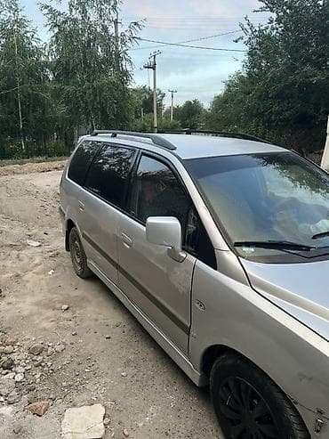 Транспорт: Mitsubishi Space Wagon: 2000 г., 2.4 л, Механика, Бензин, Минивэн — 7