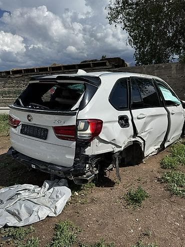 bmw e9: BMW X5, белый цвет, под разбор или восстановление. По фото видно: - — 2