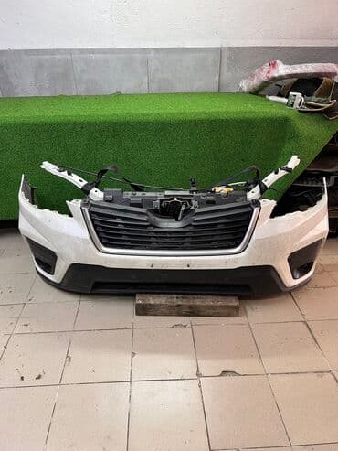 на фары: Бампер, экран, телевизор практически ноускат, но без фар на Subaru — 1