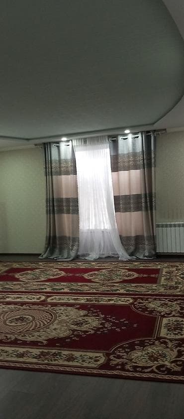 Продажа домов: Продаётся жилой дом с участком. Двухэтажный дом: - Балкон на втором — 2