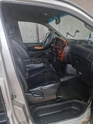 авто с метаном: Huanghai : 2002 г., 2.5 л, Механика, Дизель, Минивэн — 3