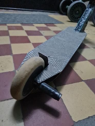 Башка транспорт: Самокат трюковой кастомный идеальное состояние чёрно-белый шкурка — 3