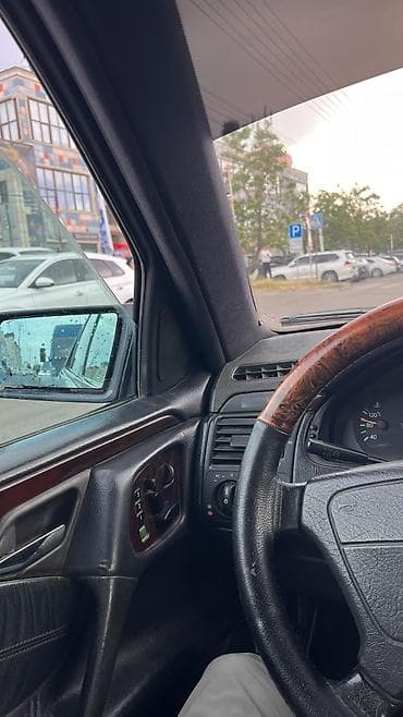 Mercedes-Benz E-Class: 1997 г., 3.2 л, Автомат, Бензин, Седан — 8