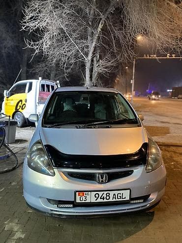 спринтер перегаротка: Honda Fit: 2013 г., 1.3 л, Автомат, Бензин, Хэтчбэк — 7