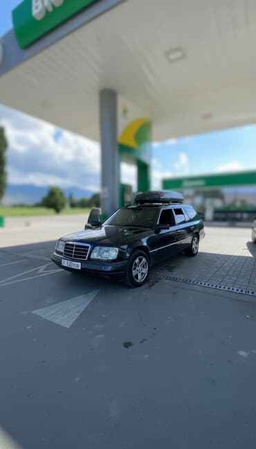 обмен на авто с доплатой: Mercedes-Benz W124: 1994 г., 2.2 л, Механика, Бензиновая, Универсал — 1