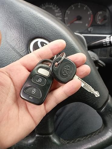 cruz: Toyota Avensis: 2002 г., 2 л, Автомат, Бензин, Универсал — 10